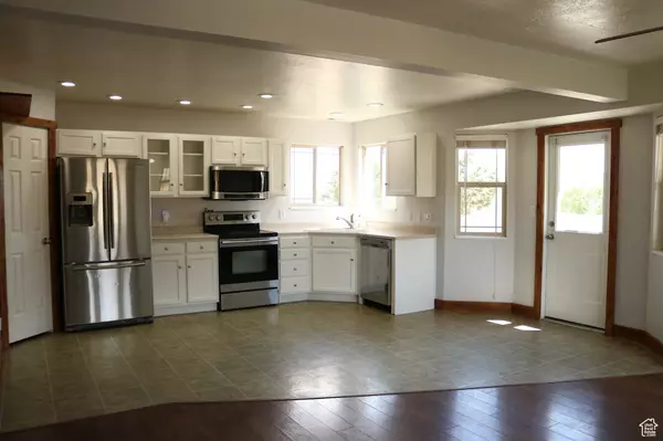 Saratoga Springs, UT 84045,2219 N ORCHARD WAY