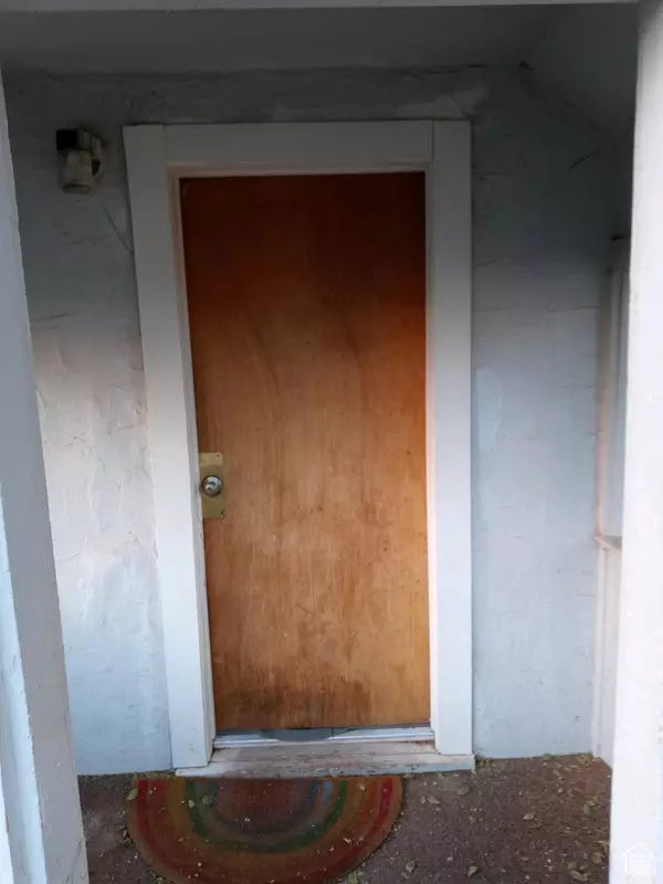 Blanding, UT 84511,331 W 300 N