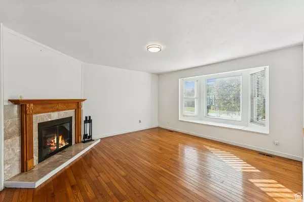 Sandy, UT 84070,203 E KRISTIN DR S