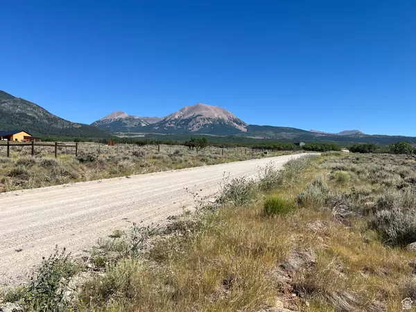 La Sal, UT 84530,32 N PORCUPINE LN