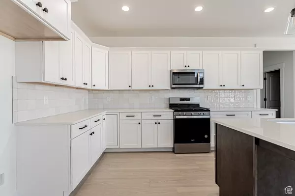 Saratoga Springs, UT 84045,933 N BANNER DR #607