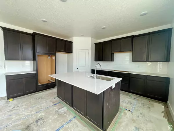 Lehi, UT 84043,1969 N 2040 W