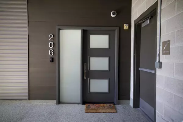 Salt Lake City, UT 84106,1201 E WILMINGTON AVE S #206