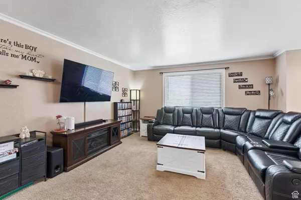 Kearns, UT 84118,4902 S FARAH DR