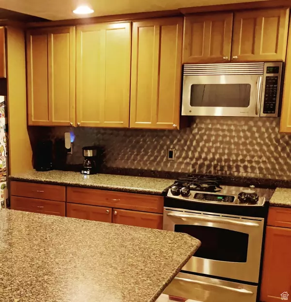 Midvale, UT 84047,7628 S CASA VERDE ST