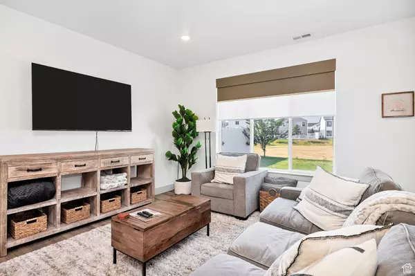 Logan, UT 84321,1536 W 2100 S