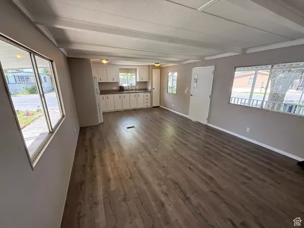 West Valley City, UT 84119,3023 CONSTITUTION DR