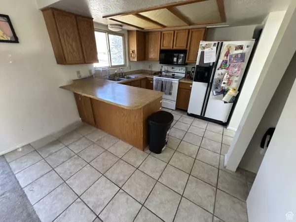 Layton, UT 84040,2562 N 1575 E