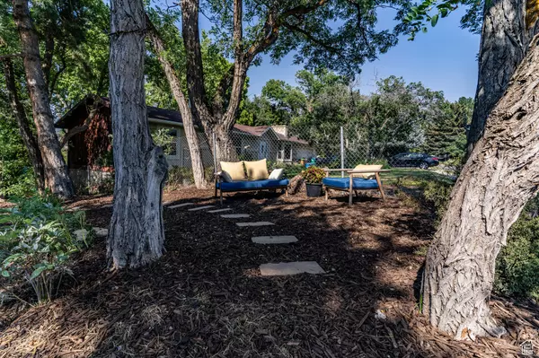 Sandy, UT 84092,2495 E GRANITE HILLS CIR