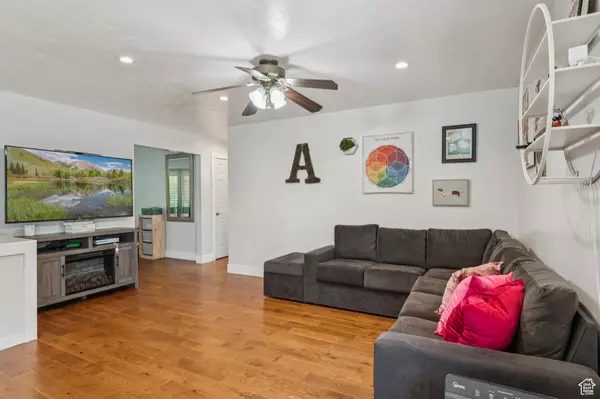 West Jordan, UT 84084,3165 W 7720 S