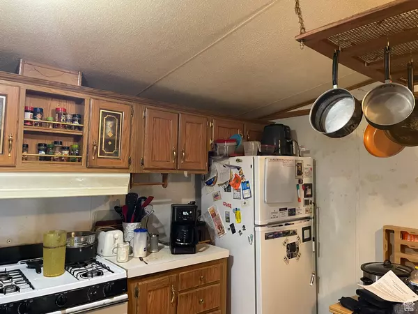 Layton, UT 84041,254 FREMONT WAY