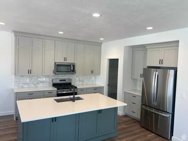 Ogden, UT 84404,2818 W 2705 N #90