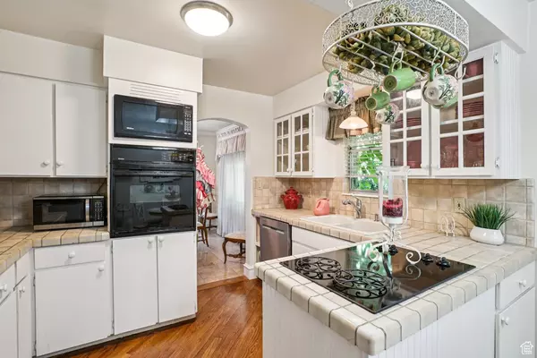 Orem, UT 84057,196 N 400 W