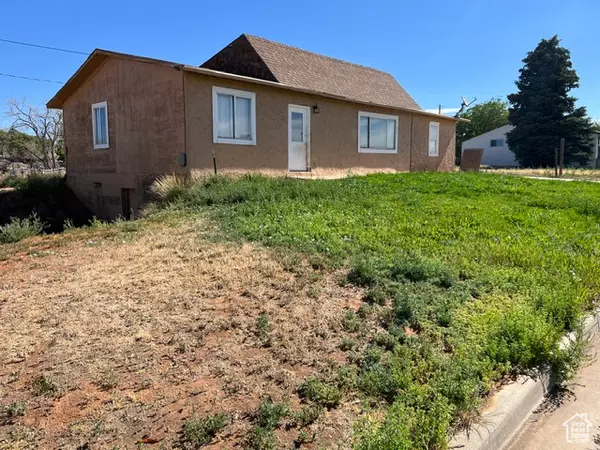 Blanding, UT 84511,434 W 200 N