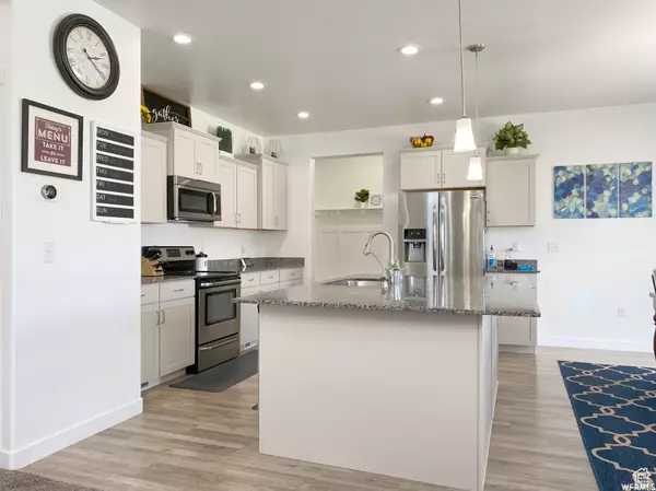 Saratoga Springs, UT 84045,62 E PARADISE CT
