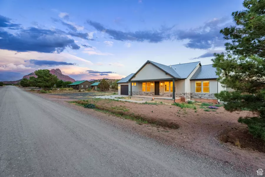 1061 W SMITHSONIAN WAY, Apple Valley, UT 84737