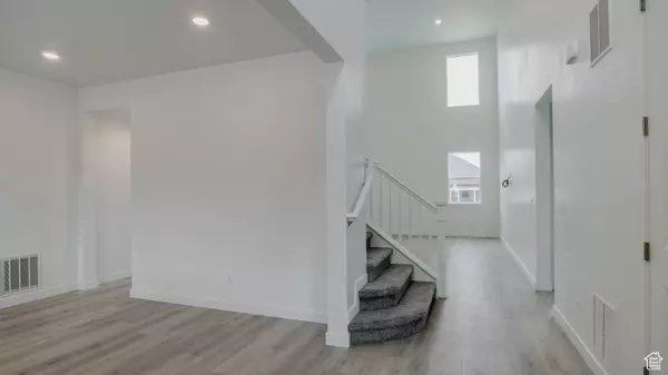 Saratoga Springs, UT 84045,876 W SIKA CIR S #205