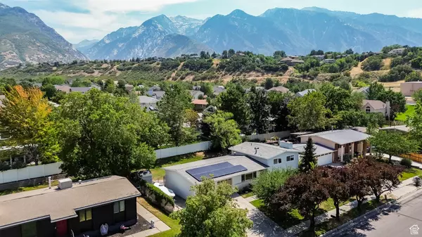 Sandy, UT 84093,9257 S QUAIL HOLLOW DR