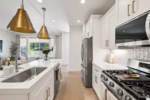 Sandy, UT 84092,1417 E RUSTIC WOOD CT