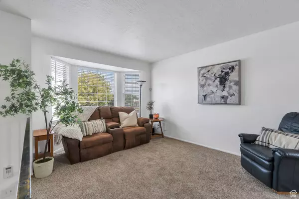 West Jordan, UT 84081,6796 S CYCLAMEN DR