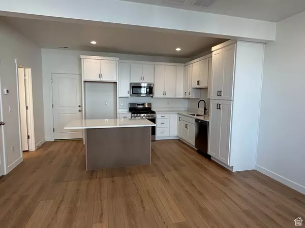 South Jordan, UT 84009,11199 S RUMMY WAY S