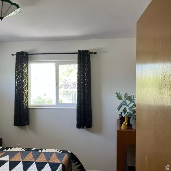 Salt Lake City, UT 84102,938 E LOWELL AVE