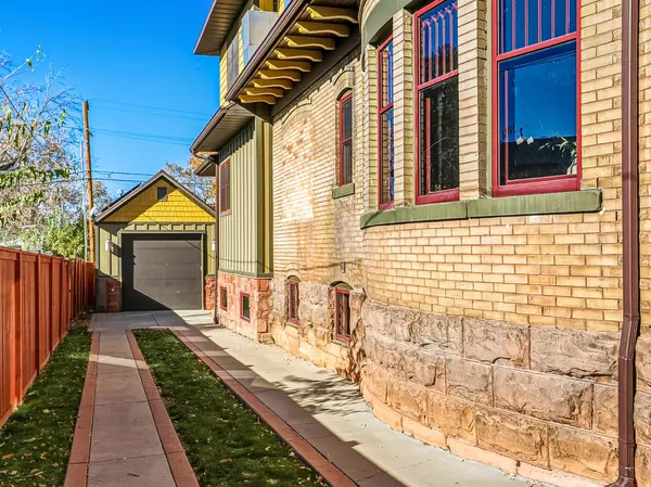 Salt Lake City, UT 84105,1326 S 1000 E