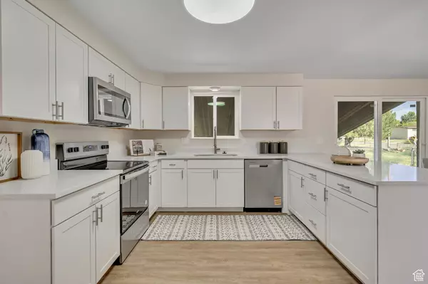 5998 S 3100 W, Roy, UT 84067