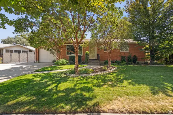 5889 S KINGSTON WAY, Murray, UT 84107