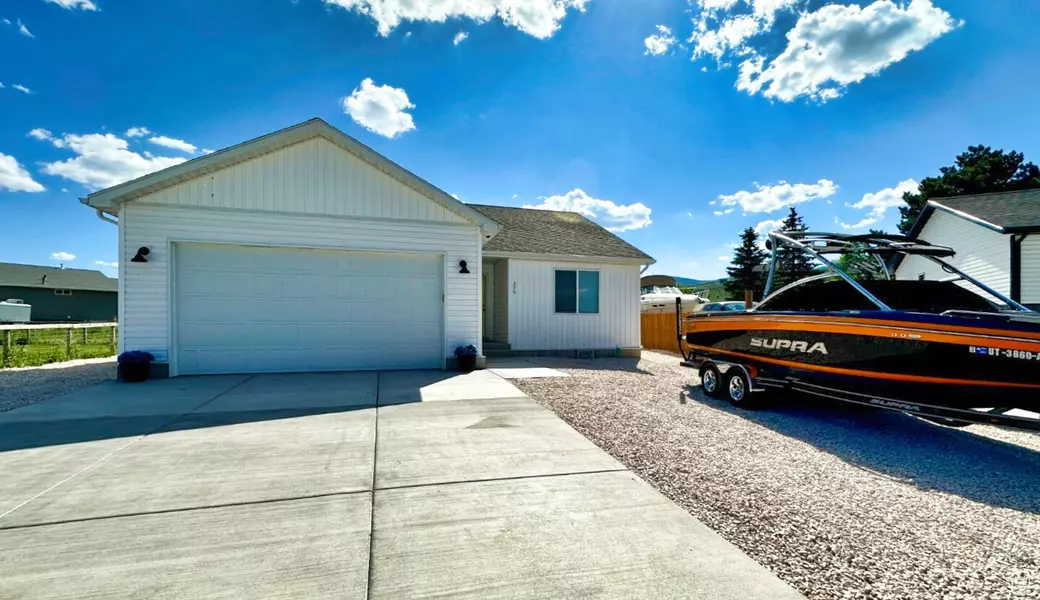 379 N SUNRISE DR, Garden City, UT 84028