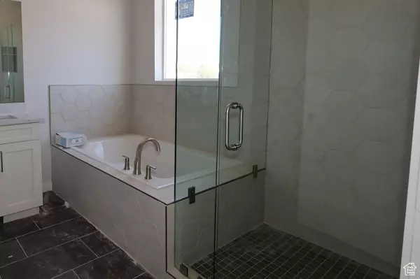 Riverton, UT 84065,3494 W JUNES GARDEN PL #202