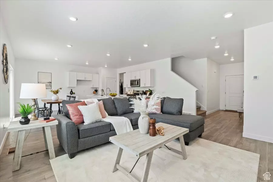 1133 E COMMODORE LN, Saratoga Springs, UT 84045