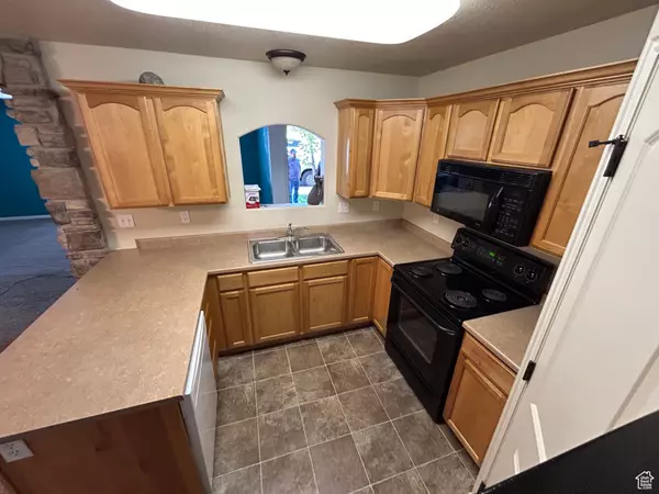 Pleasant Grove, UT 84062,584 S 980 W #58