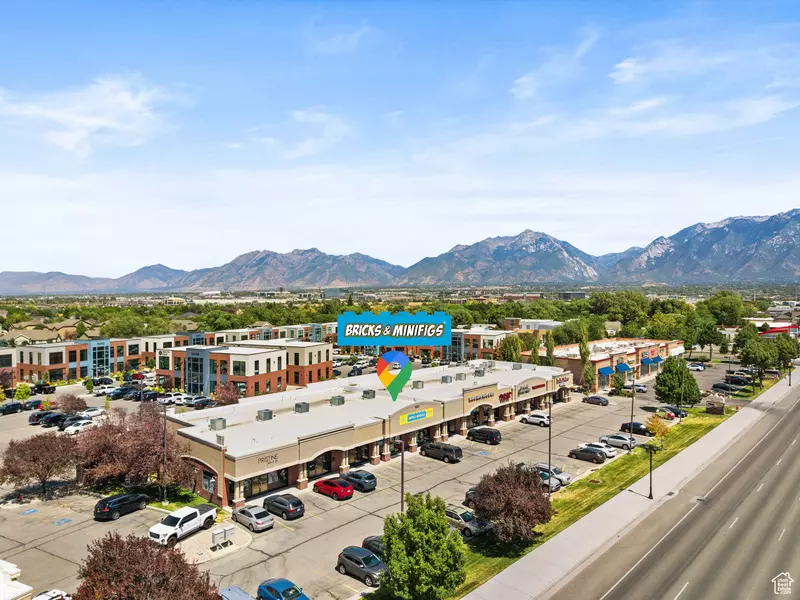 1086 W SOUTH JORDAN PKWY, South Jordan, UT 84095