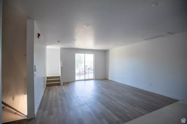 Salt Lake City, UT 84107,594 E BETSEY CV S #17