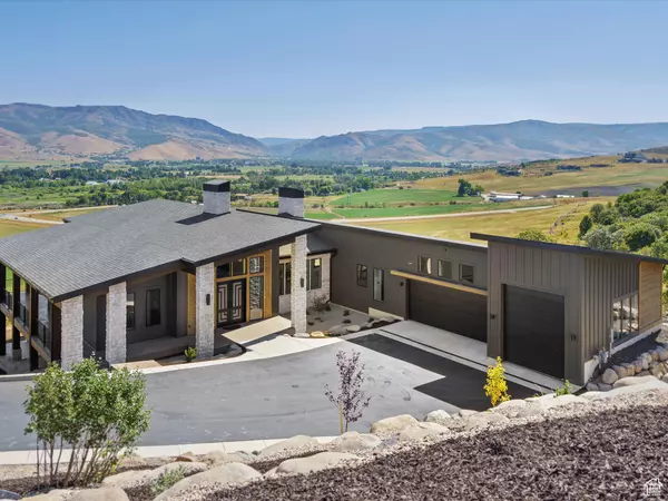 6858 E SUMMIT PEAK CIR, Huntsville, UT 84317