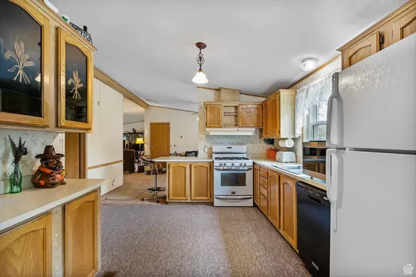 Kamas, UT 84036,74 E 100 S