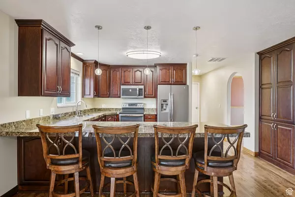 Lehi, UT 84043,285 S 660 W