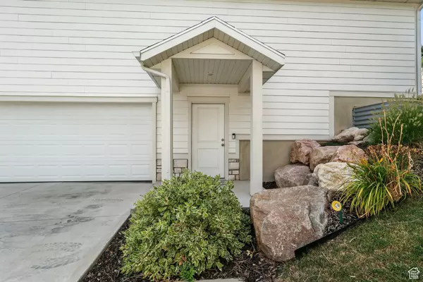 Ogden, UT 84404,630 S PLUM CREEK LN