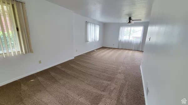 Salt Lake City, UT 84116,715 N PEARL HARBOR ST