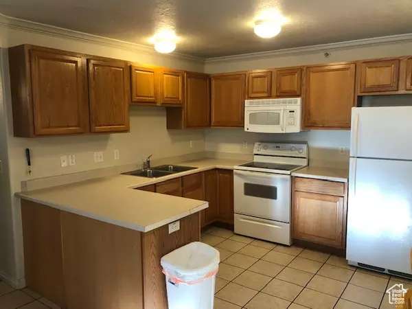 Provo, UT 84601,543 N UNIVERSITY AVE E #205