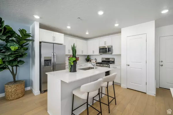 Eagle Mountain, UT 84005,2072 E CANYONLANDS LN #3111