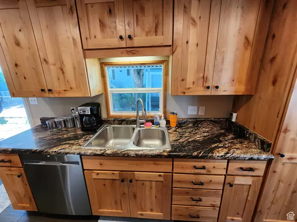 Salt Lake City, UT 84117,5071 S ESCONDIDO ST E