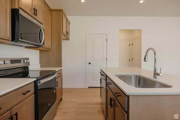 Eagle Mountain, UT 84005,3646 N OAK BLVD #322