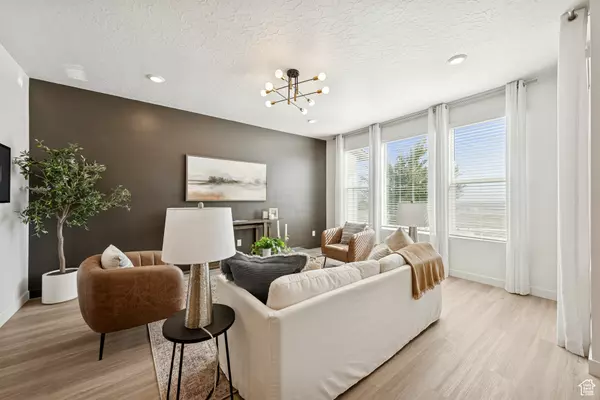 937 W SUNSPEAR DR S, Saratoga Springs, UT 84045