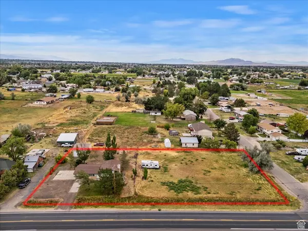5345 W 4000 S, Hooper, UT 84315