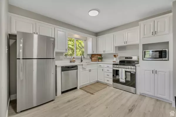 Sandy, UT 84070,608 E 8800 S