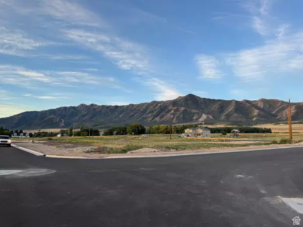 Mendon, UT 84325,876 N 75 W #9