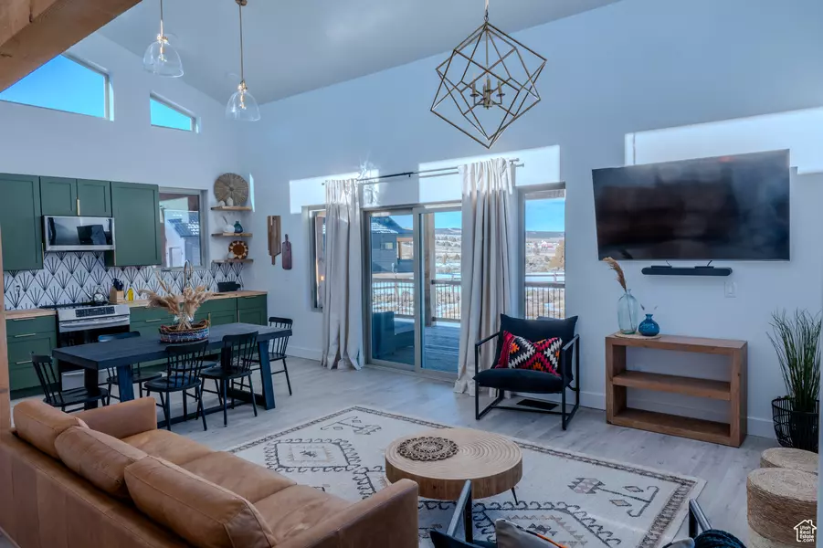 152 W BRYCE GATE CIR, Hatch, UT 84735
