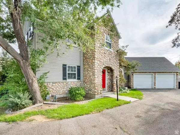 Sandy, UT 84092,9688 S 1700 E